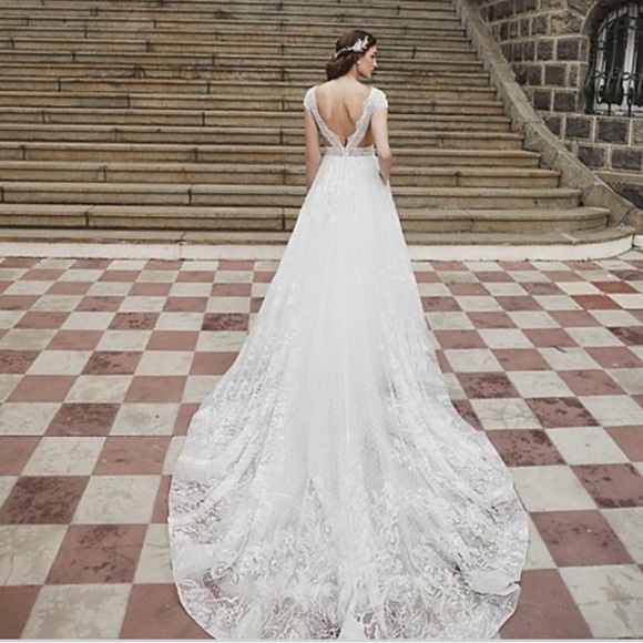 Wedding dress size 8 - Picture 4 of 4